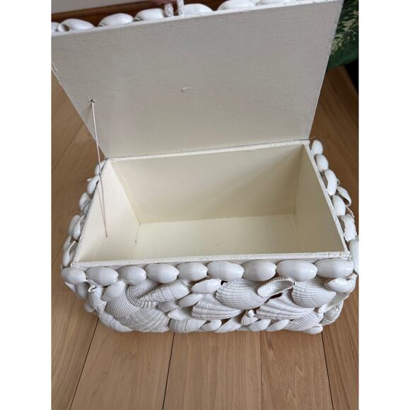 Handcrafted Sea Shell Trinket Jewelry Box - Picture 8 of 8